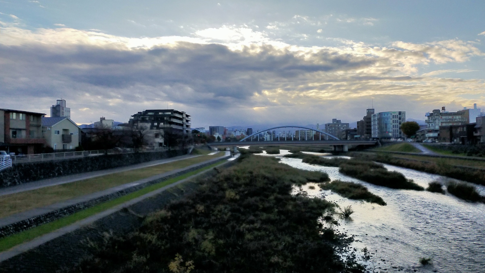 金沢のお香とアロマの香り専門店(石川県金沢市)・金沢観光地・金沢の観光スポット武家屋敷跡近く・人気でおすすめのお土産処-お香専門店のアロマ香房焚屋