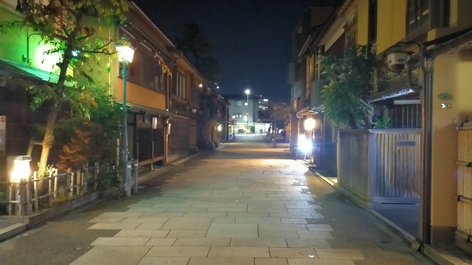 金沢のお香とアロマの香り専門店(石川県金沢市)・金沢観光地・金沢の観光スポット武家屋敷跡近く・人気でおすすめのお土産処-お香専門店のアロマ香房焚屋