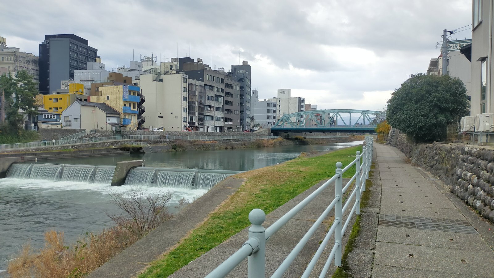 金沢のお香とアロマの香り専門店(石川県金沢市)・金沢観光地・金沢の観光スポット武家屋敷跡近く・人気でおすすめのお土産処-お香専門店のアロマ香房焚屋