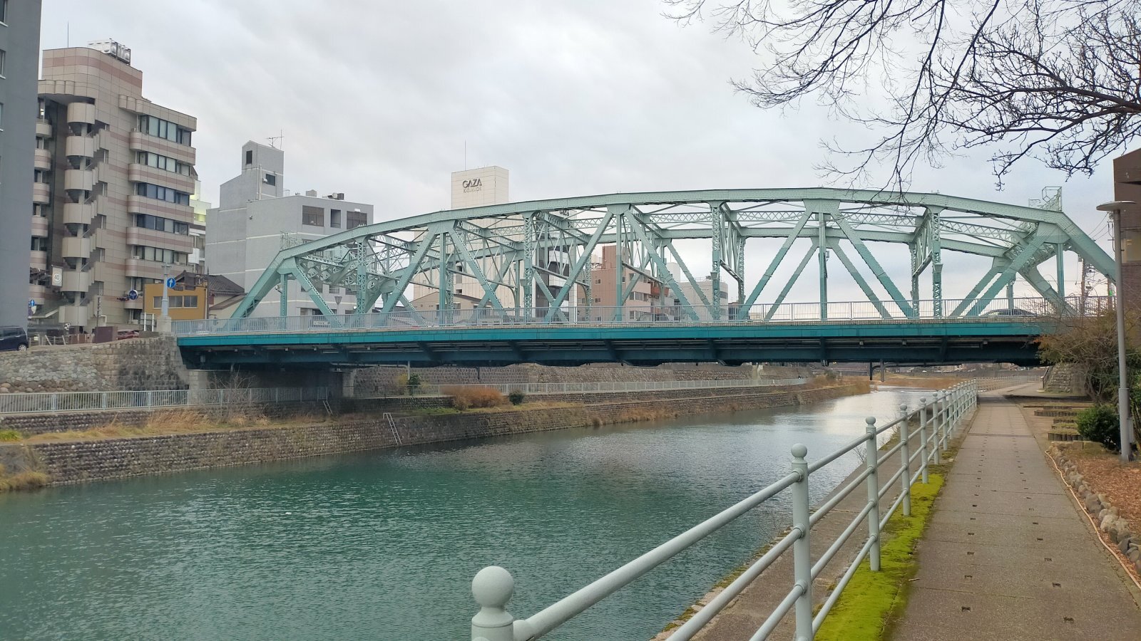 金沢のお香とアロマの香り専門店(石川県金沢市)・金沢観光地・金沢の観光スポット武家屋敷跡近く・人気でおすすめのお土産処-お香専門店のアロマ香房焚屋
