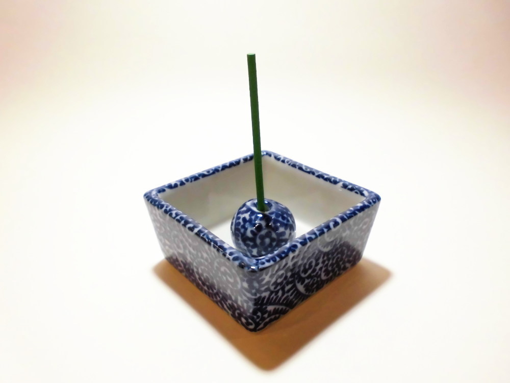 伝統工芸 美濃焼 香彩器角型-タコ唐草